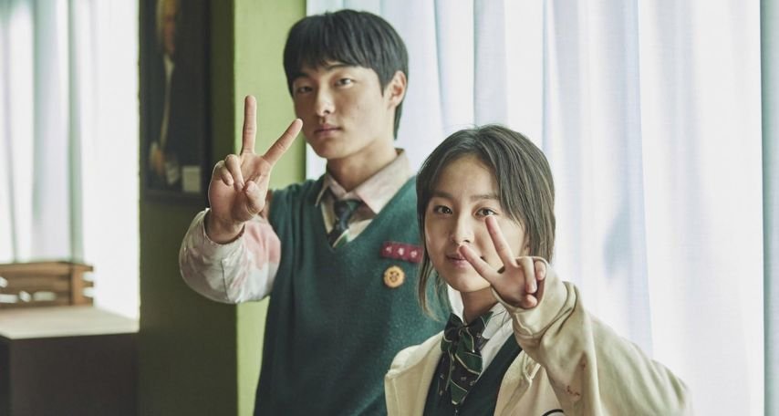 Park Ji-hu and Yoon Chan-young in All of Us Are Dead (2022) Netflix