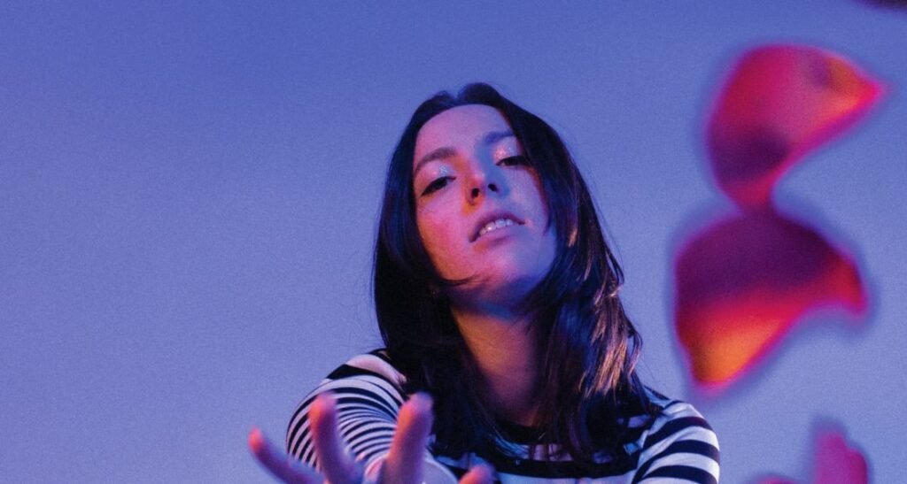 Emma Rosenkranz Clutter: Sonic Embrace of Imperfect Love